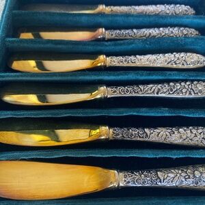 Godinger Silver Art Co./Neiman Marcus, Vintage Gold/Repousse Butter Spreaders